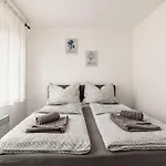 Cozy Renovated Apartment Close To Schoenbrunn Palace