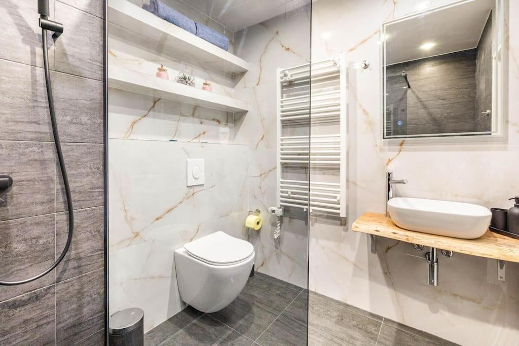 Cozy Renovated Close To Schoenbrunn Palace Apartamento *